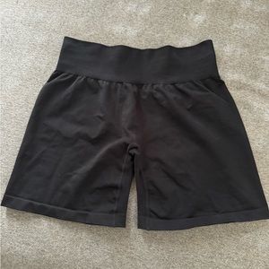 NVGTN Women’s Seamless Shorts